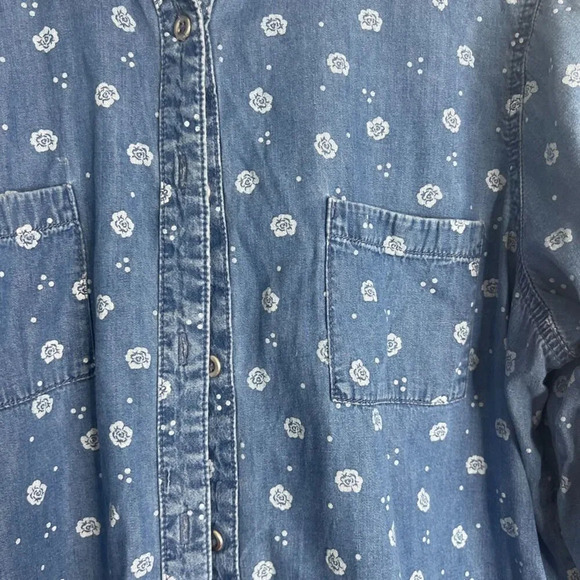 Basic Editions Blue Chambray Floral Long Sleeve Button Up Cotton Blend Top‎ Sz L - Picture 5 of 9